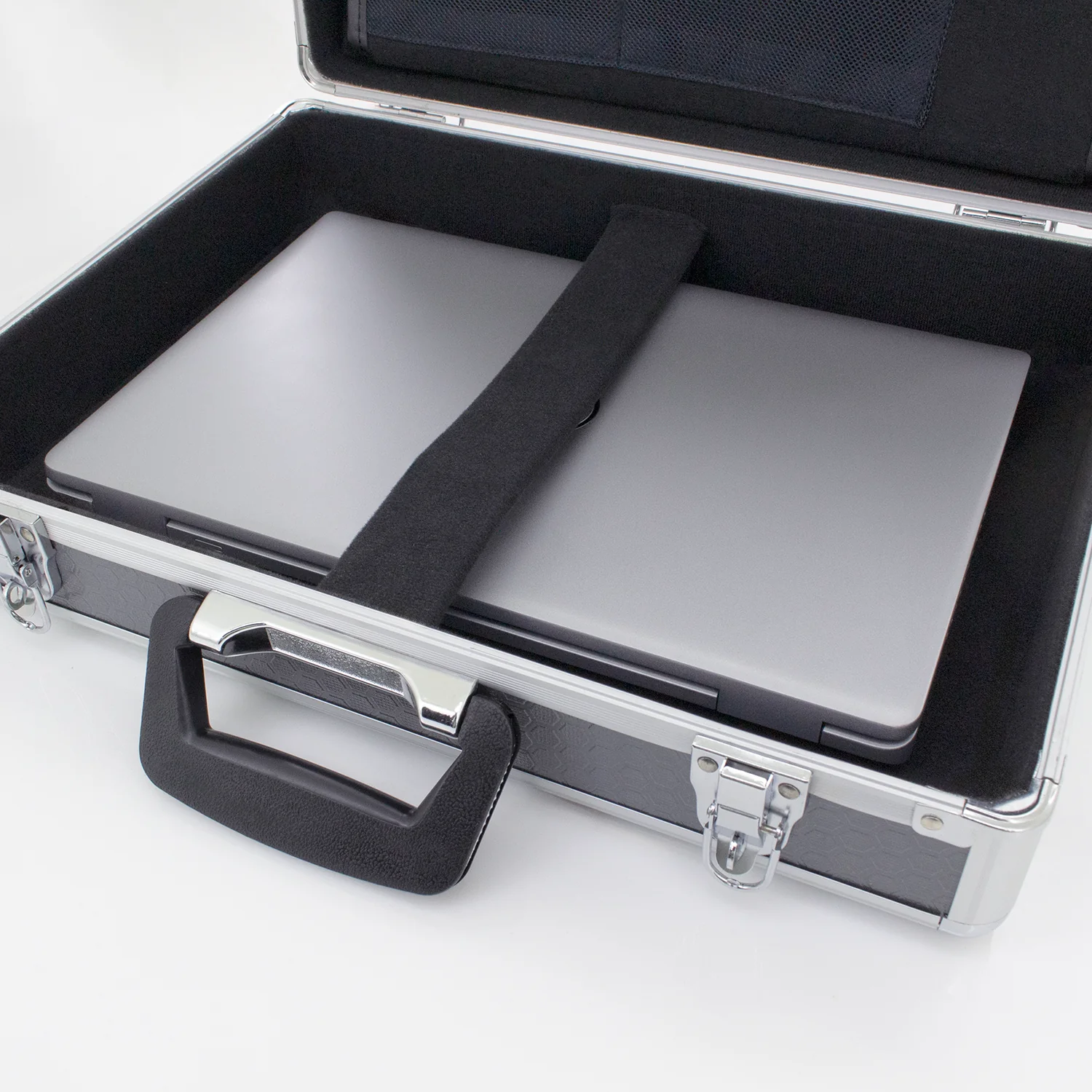 ROC Cases 13450C Large Flight Case with Tool Storage Insert - Image 3